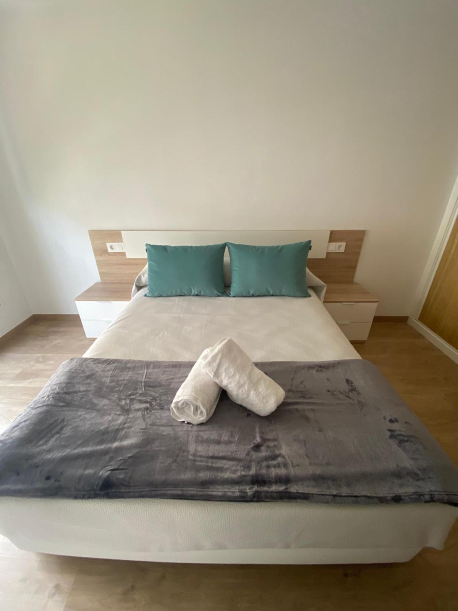 Apartamentos Luisa Сантьяго-де-Компостела Экстерьер фото